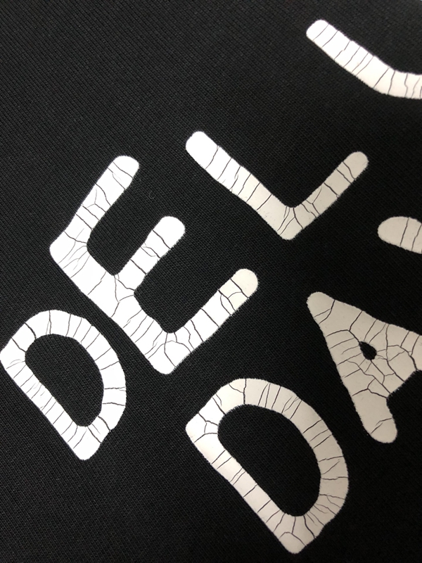 ブランドTシャツ全体デザイン